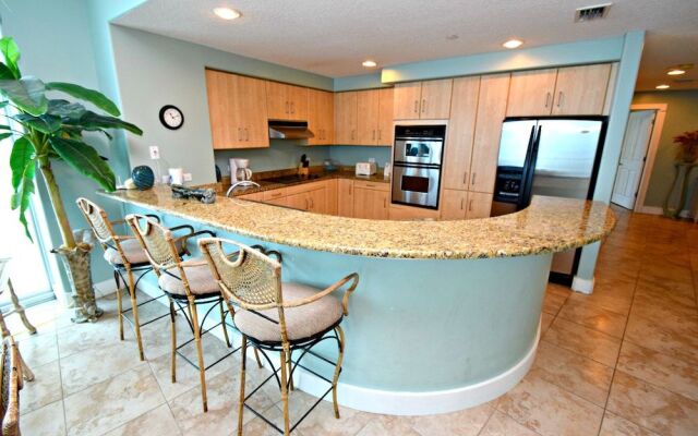 Island Tower 703 by RedAwning