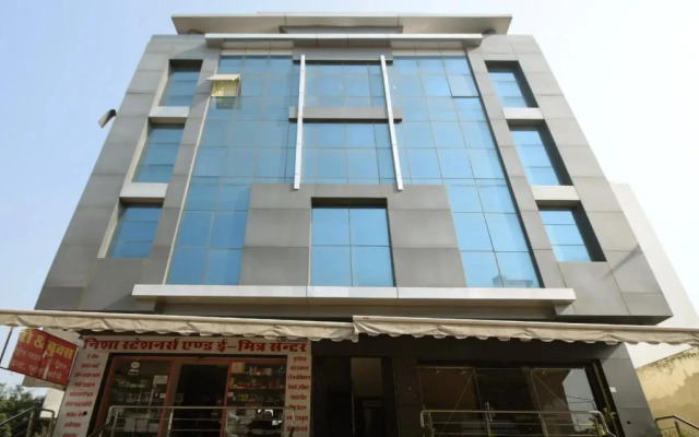The Royal Inn by OYO Rooms