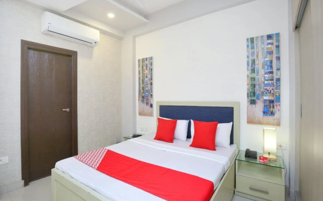 Royale Lake Suites