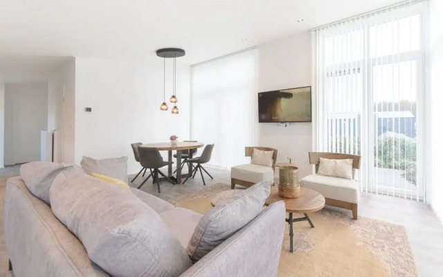 Modern, High-quality Chalet With Wifi Near the Oosterschelde