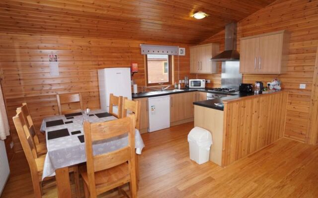 Loch Leven Lodge 11