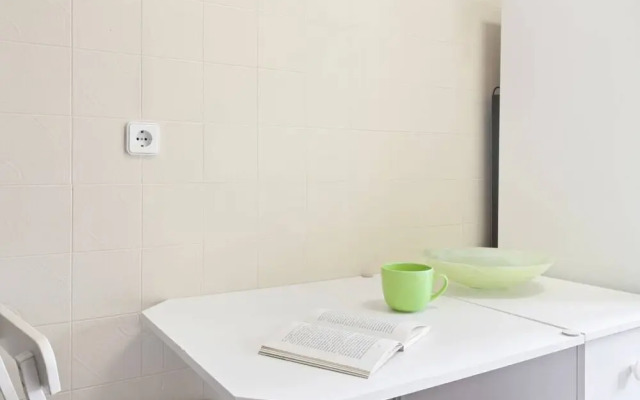 Bright & Cosy Apartment for 4 in Almada