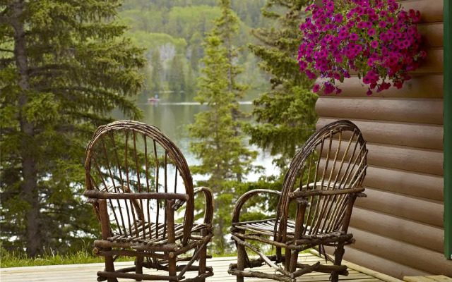 Pyramid Lake Lodge