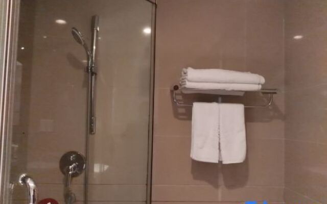 Huanggang New Beacon Waiden Hotel
