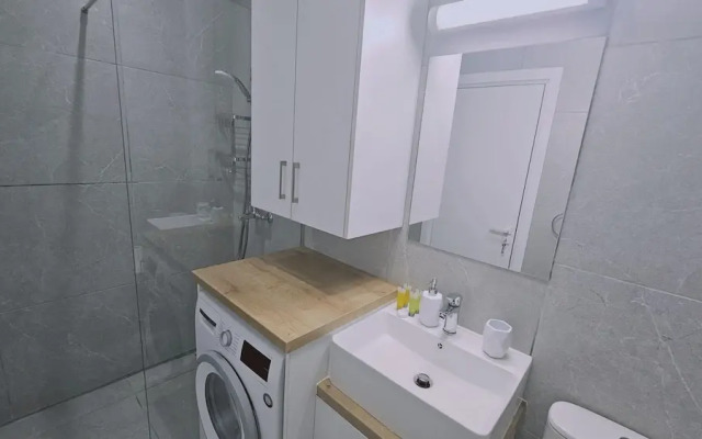 145 NIC - Stay Historia Apartment