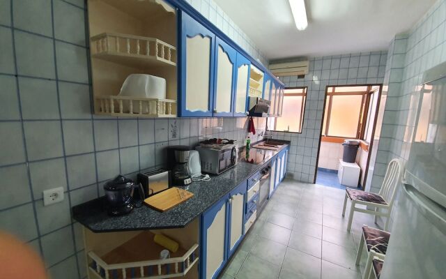Budget Rooms at Jumbo (15 minutes walk)