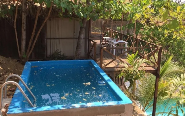Cocos Camp