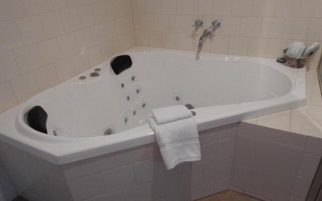 Bull and Mouth Hotel Maryborough Victoria