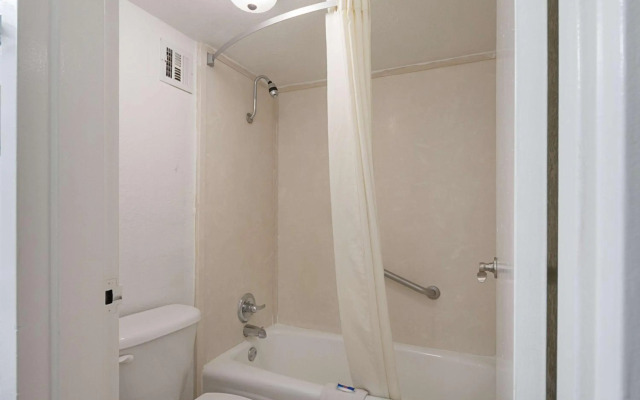 Motel 6 San Antonio, TX - I-10 West