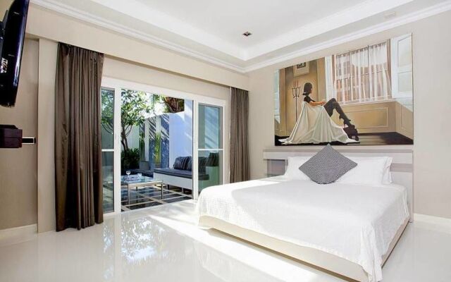 Pratumnak Regal Villa