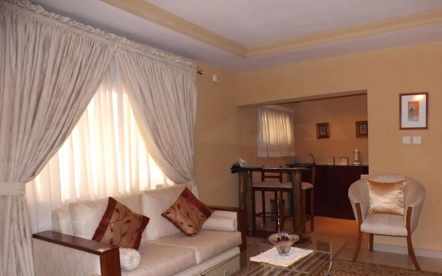 La Playa Suites