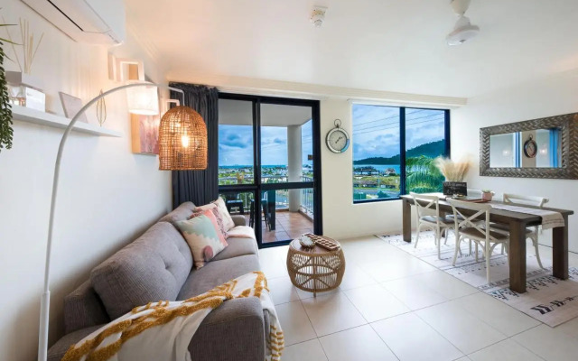 ☆Airliedise☆NO hills☆Kitchen☆5min walk 2 Ferry terminal☆WiFi☆Netflix