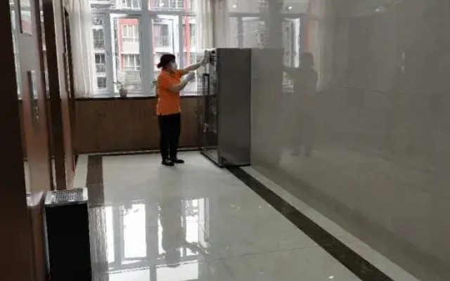 Jiu Ming Yue Hotel