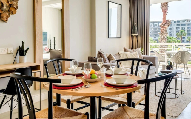 Stylish Retreat With Marina Views at Juliette 307