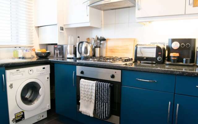 Quirky Urban Flat with Impressive Panoramic Views