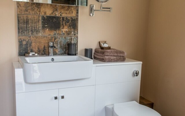 Charlestown Retreat Apartment