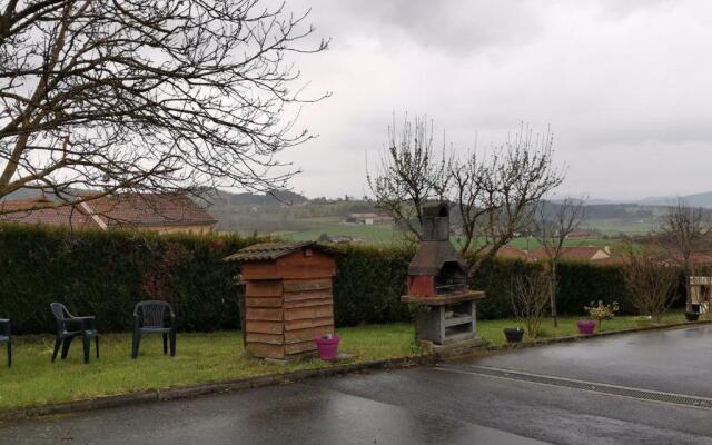 Gîte Saint-Germain-Laprade, 4 pièces, 6 personnes - FR-1-582-322