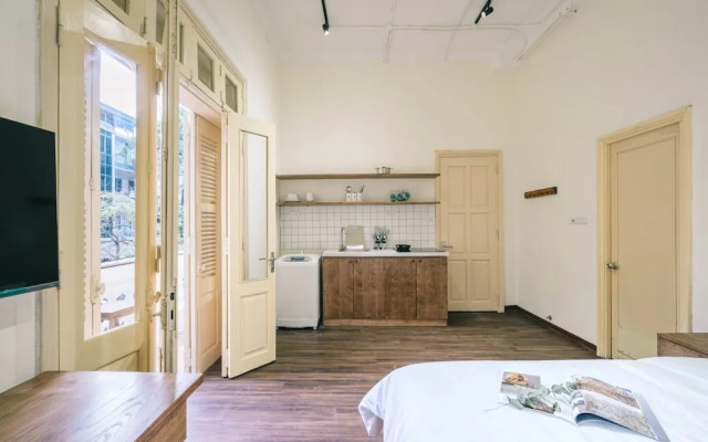 UNIQUE Creative Apartment w ROOFTOP Garden