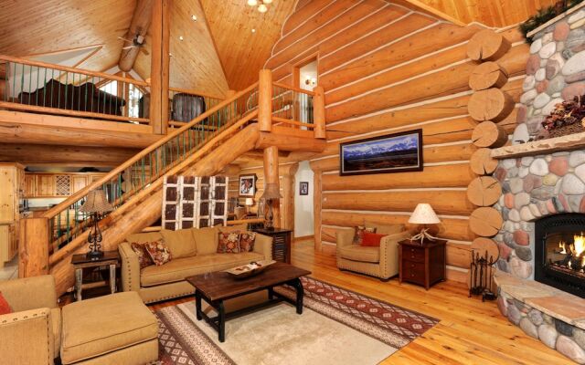 Paradise Meadow Lodge