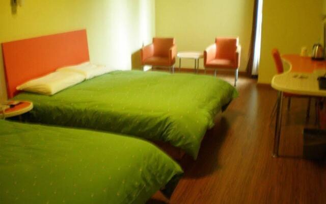 Motel Shanghai Xintiandi Xujiahui Road