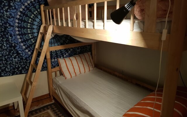 Jinho's Black Whale Guesthouse & Bar