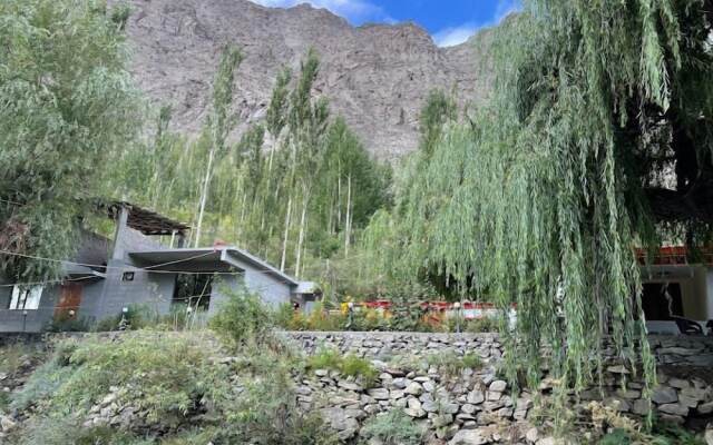SHAHI Resort kachura