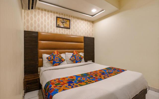 Fabhotel Silver Palace