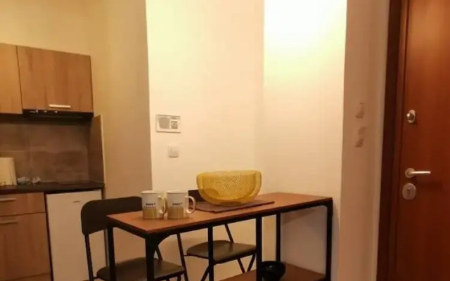 Charming 1-bed Apartment Located in Athina