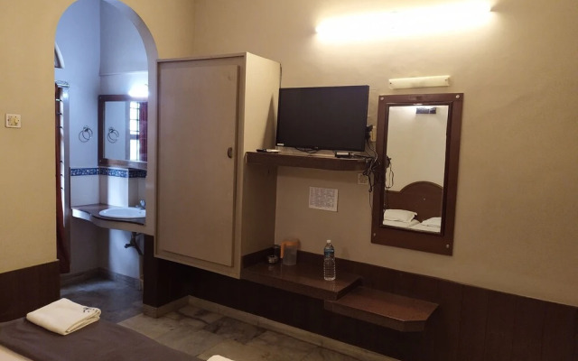 New Cape Hotel