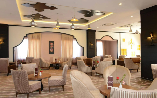 Lake & River Side Hotel & Spa