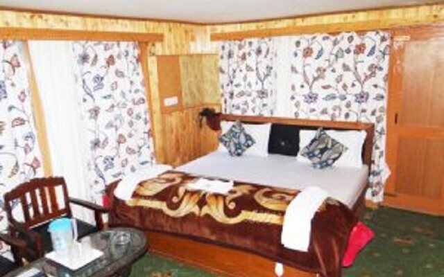 Hotel Tourist Palace