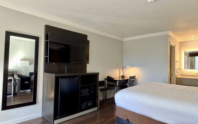 The Orchard Hotel Ukiah Mendocino County