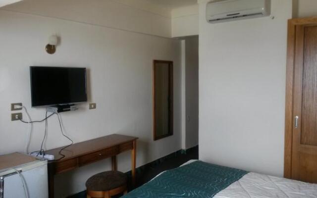 Royal Crown Hotel