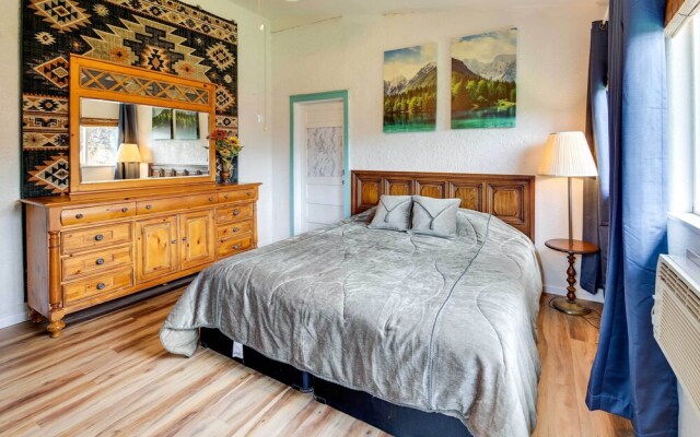 Spacious Wyoming Retreat: Fishing & Hunting