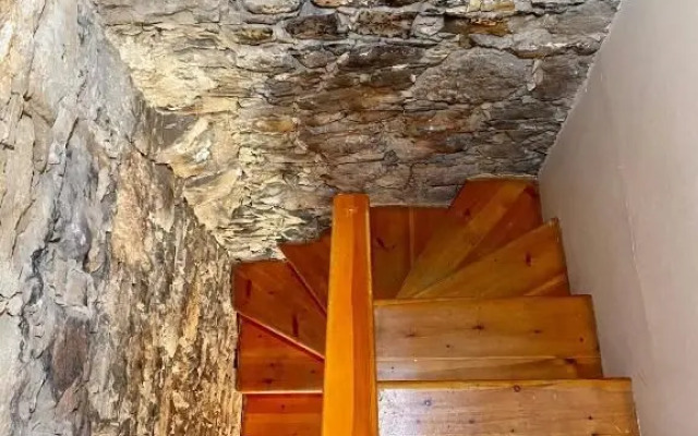 Ta Lofitika 1