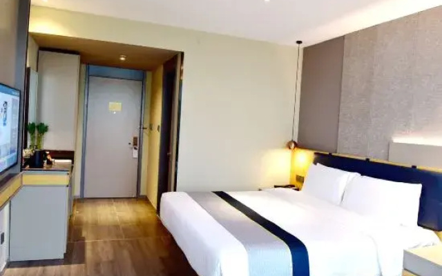 Homeinn Selected Hotel (Yantai Fushan District Yongda Street)