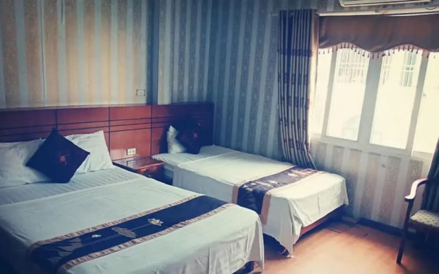 Sunflower Hotel & Travel