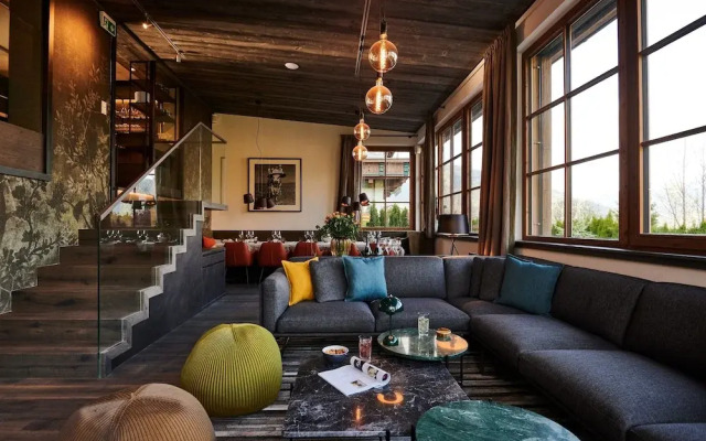 Serviced Luxury Chalet Evi