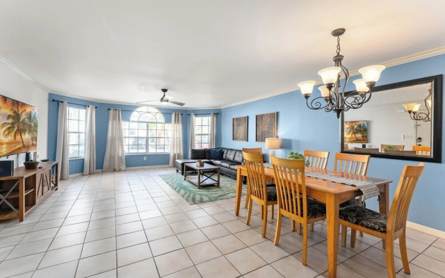 3-br Condo Near Disney Family-friendly Retreat