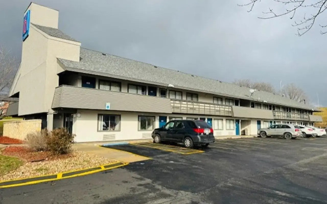 Motel 6 Cedar Rapids, IA
