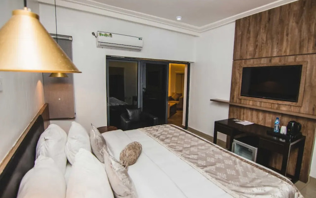 Bon Hotel Platinum