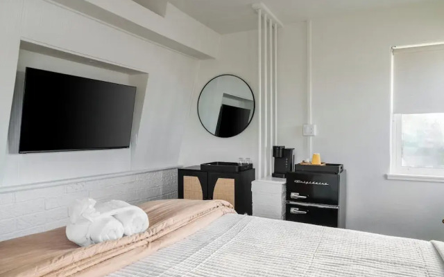 Haleys Court Boutique Motel