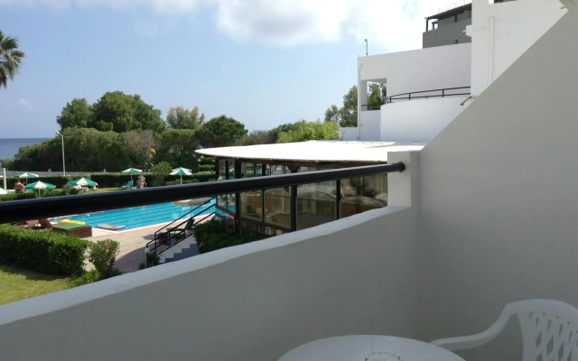 Pylea Beach Hotel