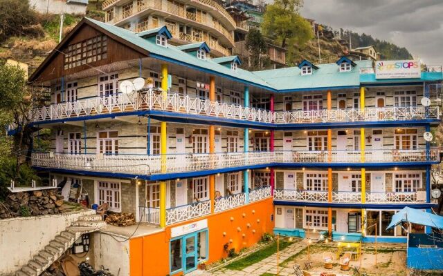 goSTOPS Manali - Hostel