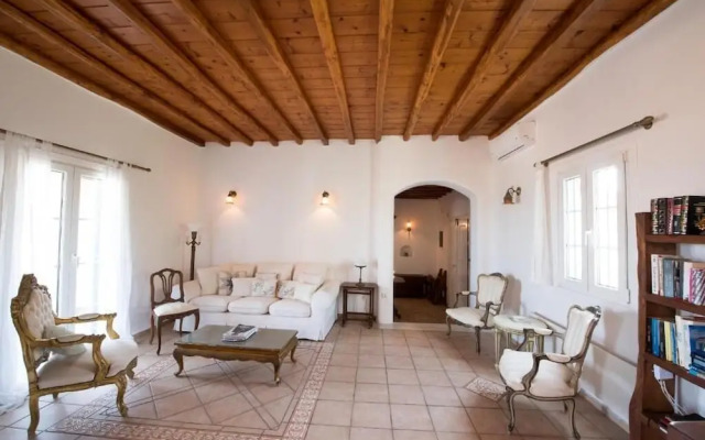 Mykonian Luxury Villa Victoria with Pool