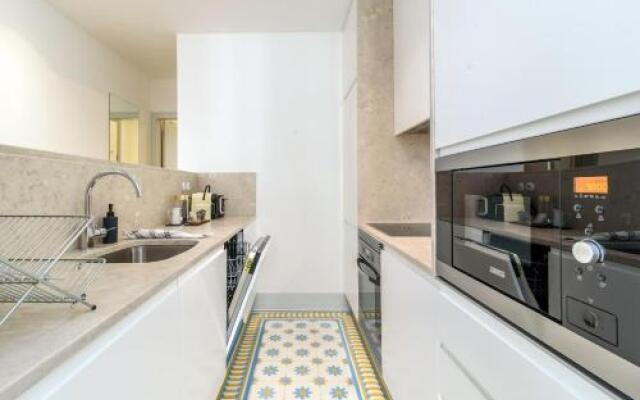 Modernity and Comfort at Lisbon Downtown