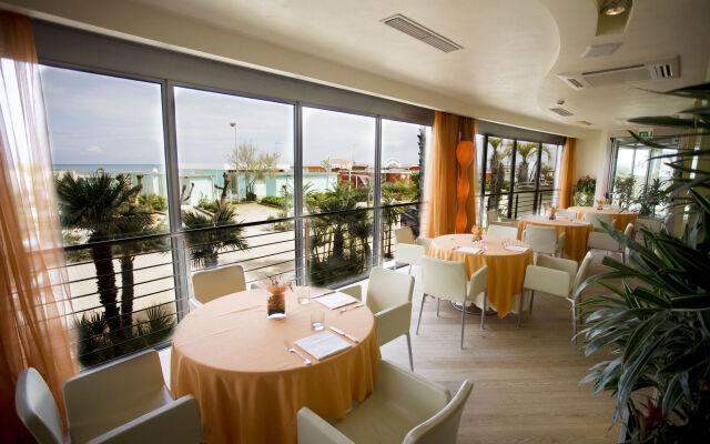 Hotel Waldorf - Premier Resort