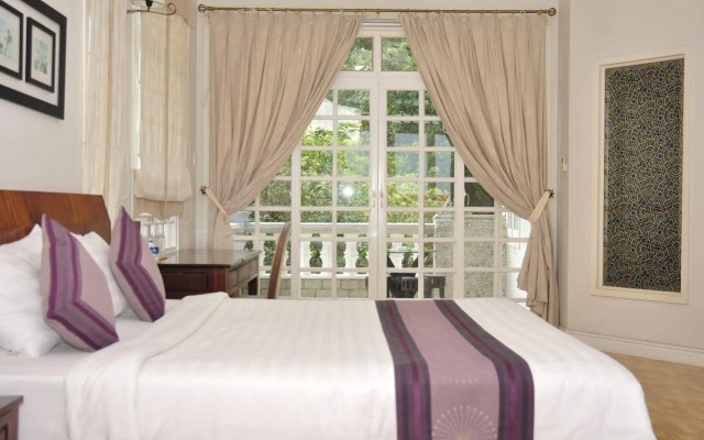 Valley Mountain Hotel