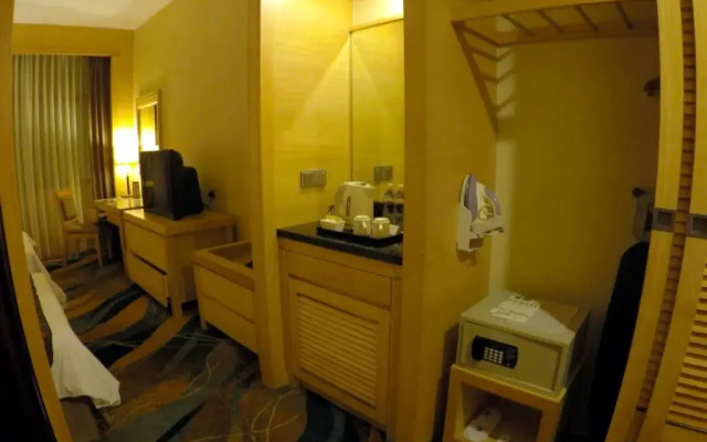 Imperial Palace Hotel