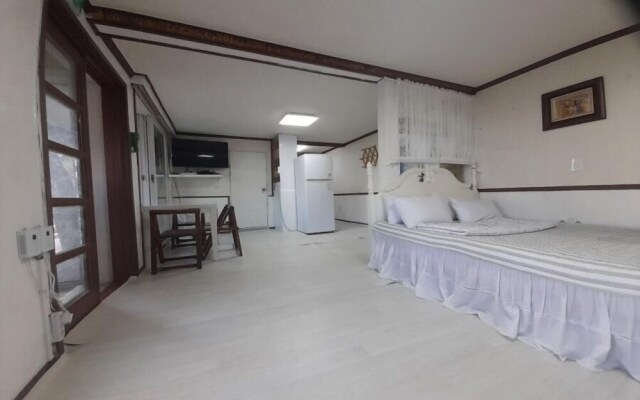 Namhae Baramundeok Pension